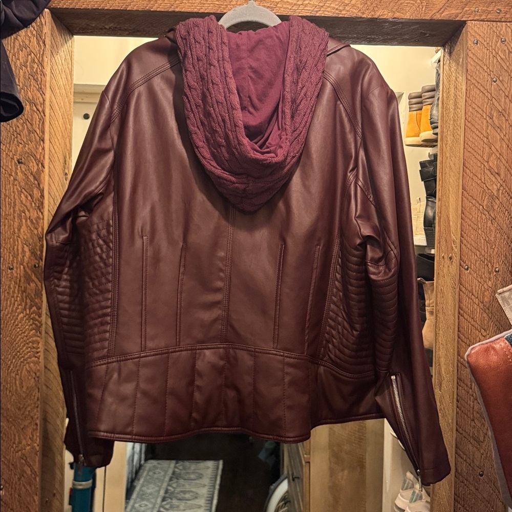 Black Rivet Women's Rich Burgundy Leather Jacket - Picture 2 of 3